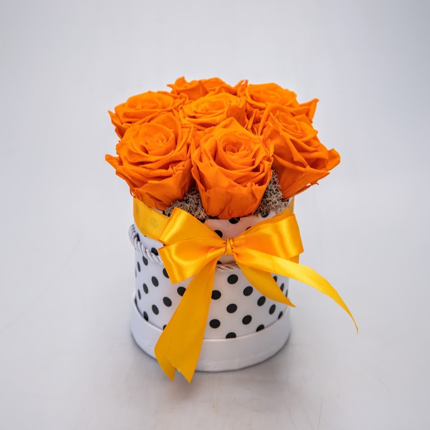 Trvácne ruže v boxe oranžové L